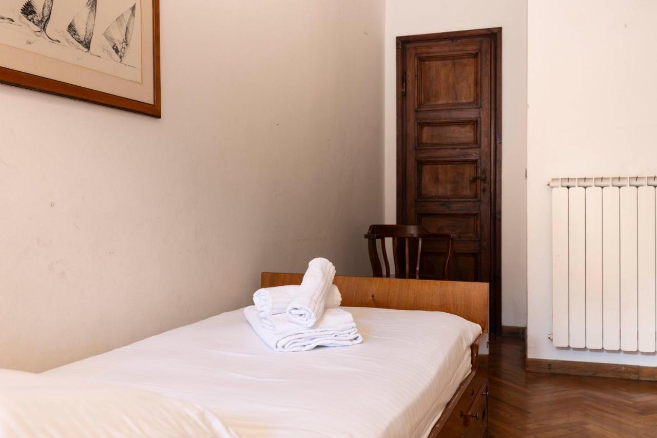 Ponte Vecchio Deluxe Apartment Флоренция Экстерьер фото